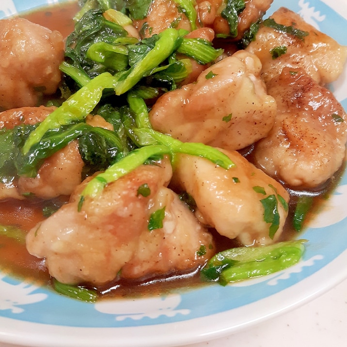 子供が喜ぶ 鶏もも肉と小松菜の甘辛炒め レシピ 作り方 By Acchan66 楽天レシピ